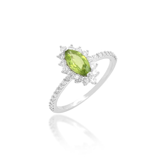 Anel em Ouro Cravejados com Diamantes Brancos e Peridoto